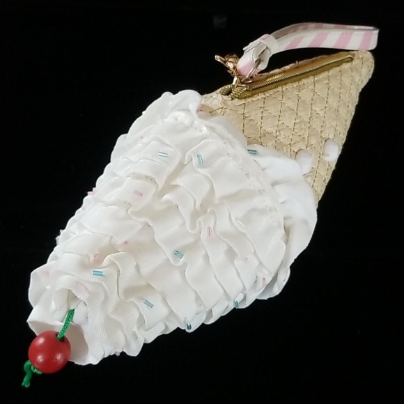 Betsey Johnson Kiss Me Till Ice Cream Wristlet - Picture 10 of 16